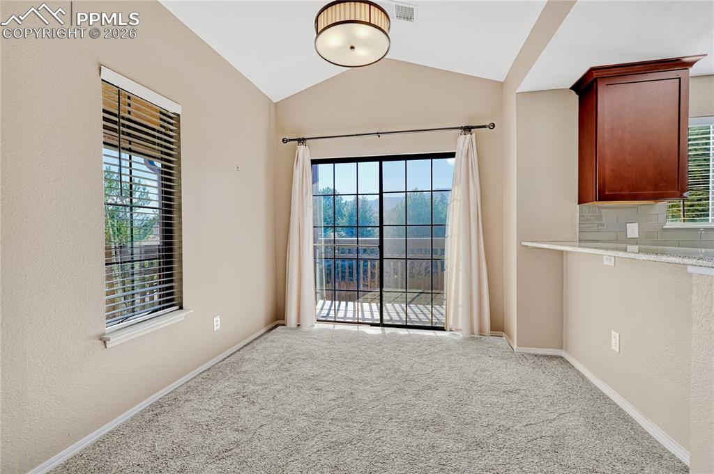 Image 10 of 47: Dining Area