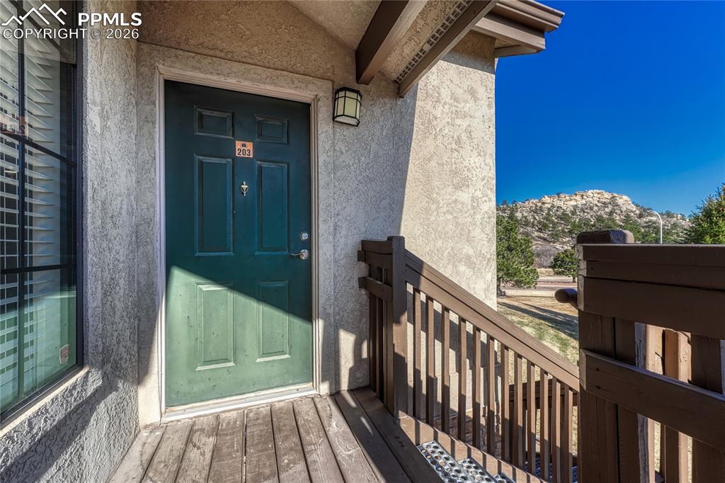 Image 3 of 47: Entry