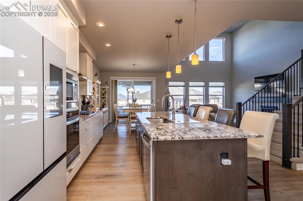 Image 13 of 46: Kitchen