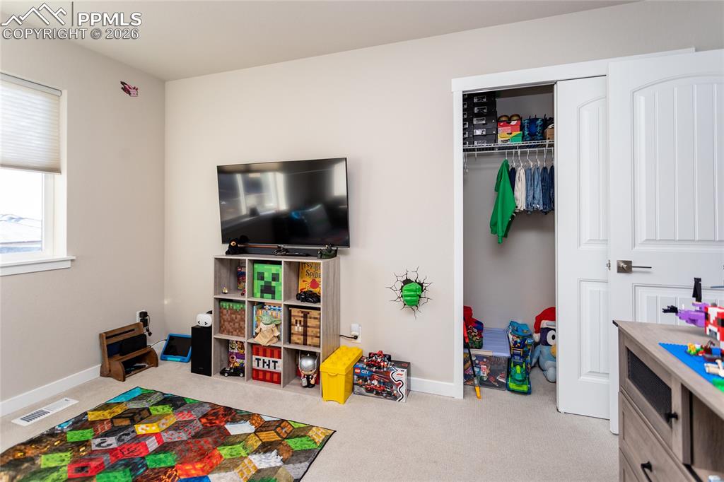 Image 30 of 46: Bedroom