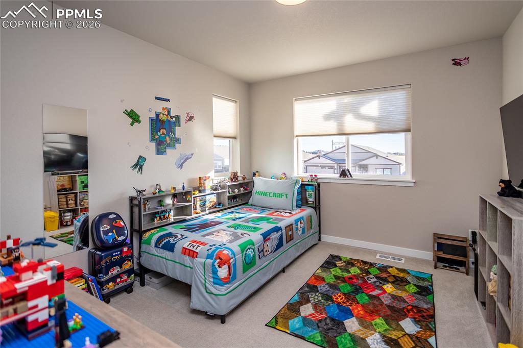 Image 31 of 46: Bedroom