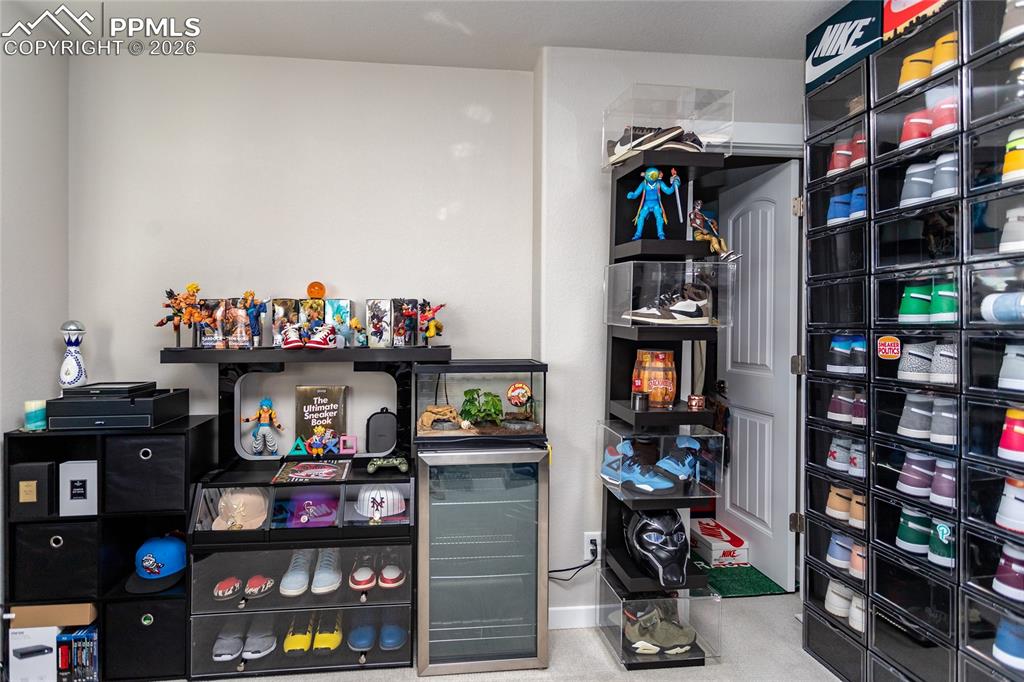 Image 34 of 46: Bedroom