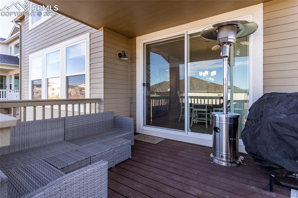 Image 44 of 46: Deck