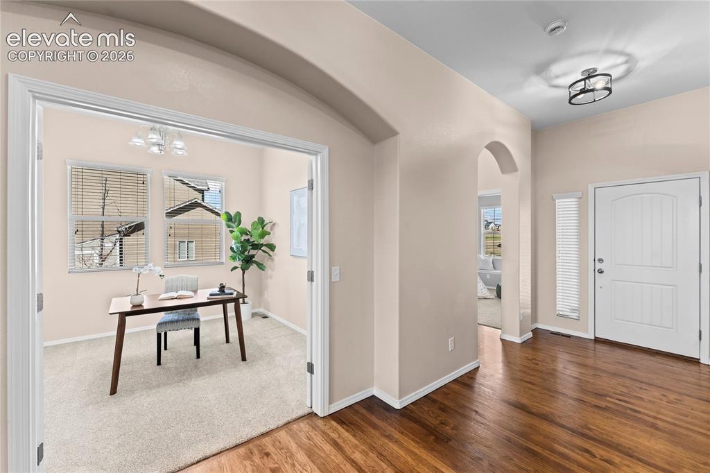 Image 8 of 47: Entry