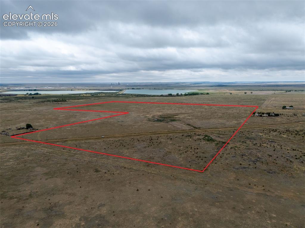 Image 10 of 11: Property Lines are approximate and not a survey