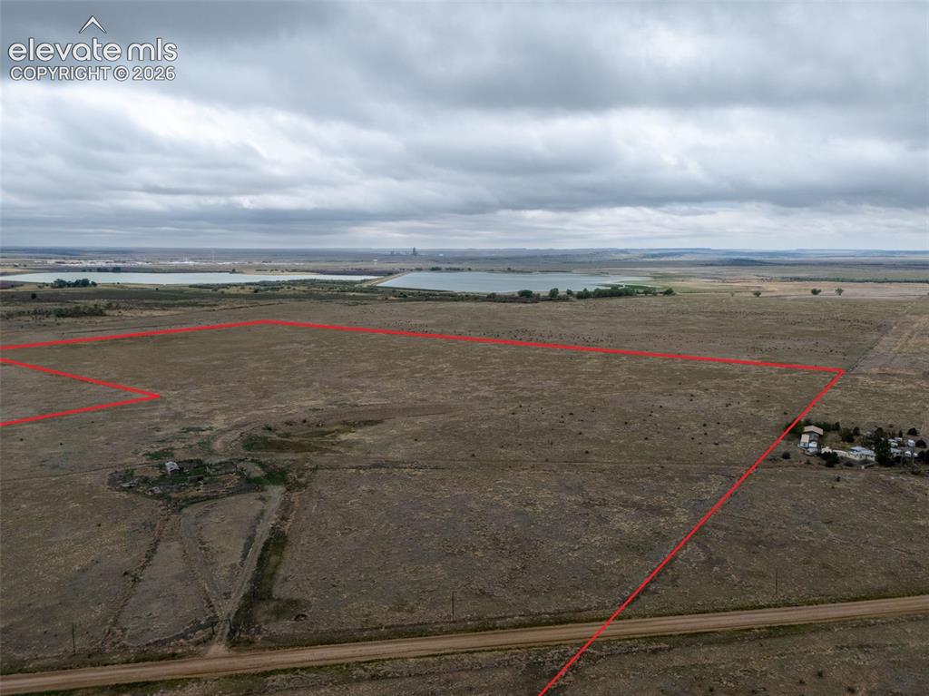 Image 7 of 11: Property Lines are approximate and not a survey