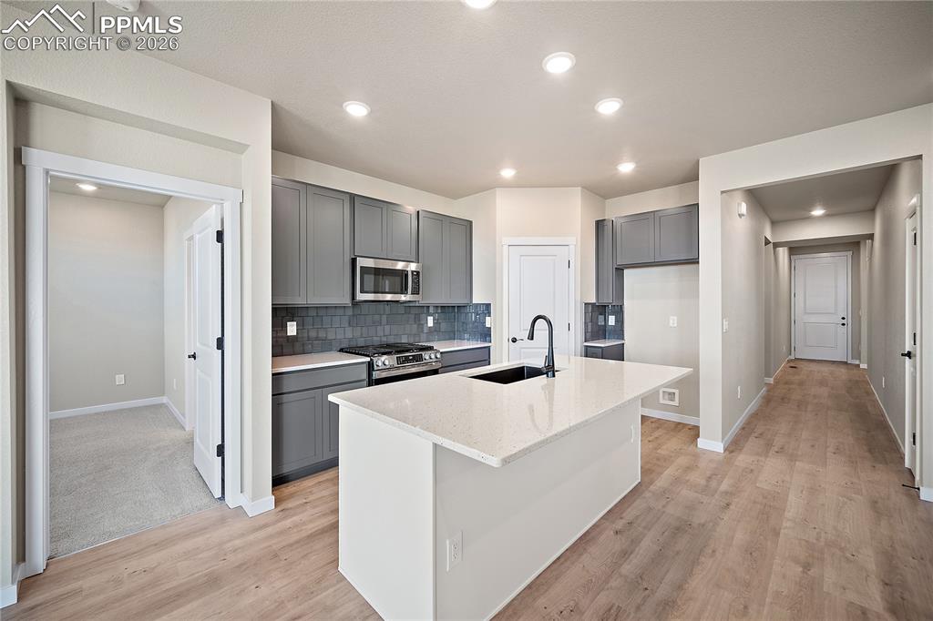 Image 17 of 34: Kitchen