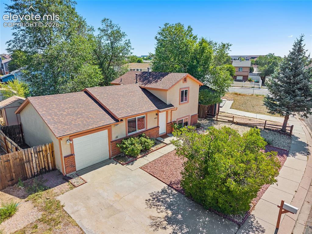 Image 2 of 37: Great curb appeal.