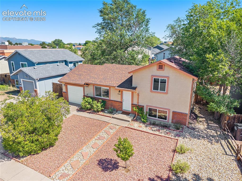 Image 31 of 37: Aerial view.