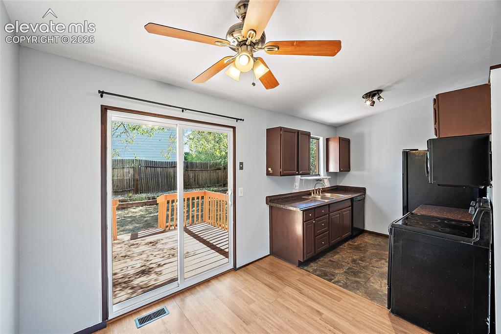 Image 9 of 37: Sliding door to deck.