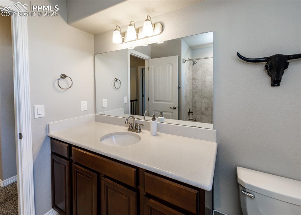 Image 26 of 43: Full main bath upstairs