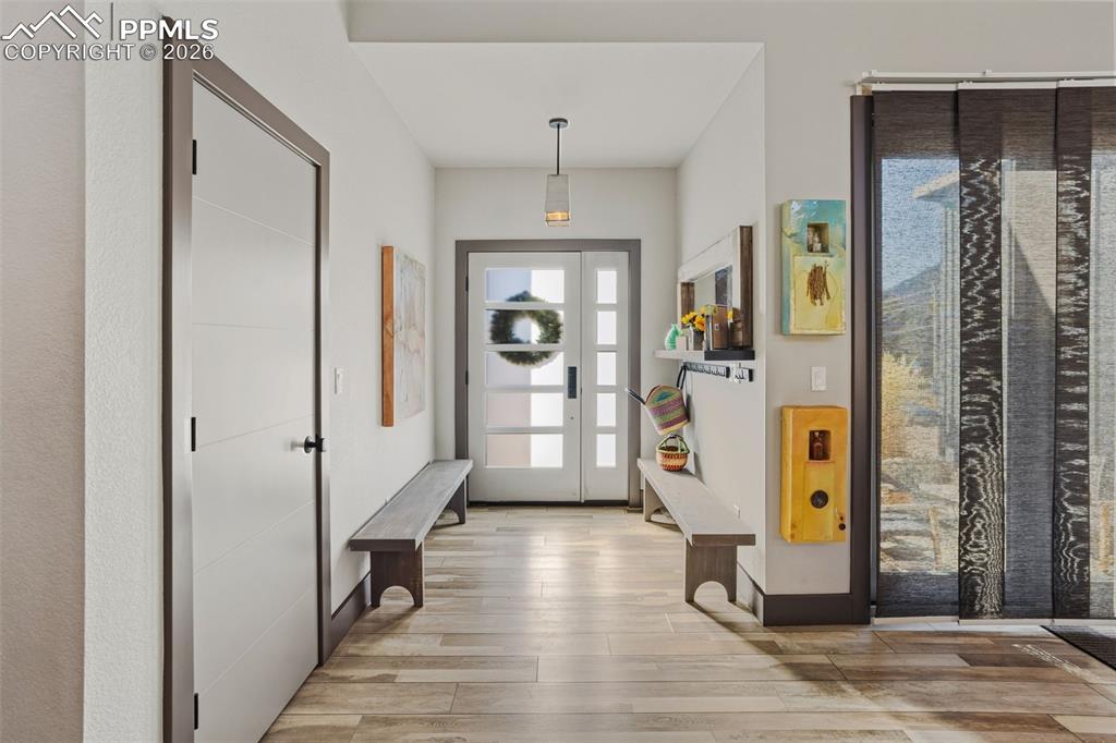 Image 4 of 39: Entry