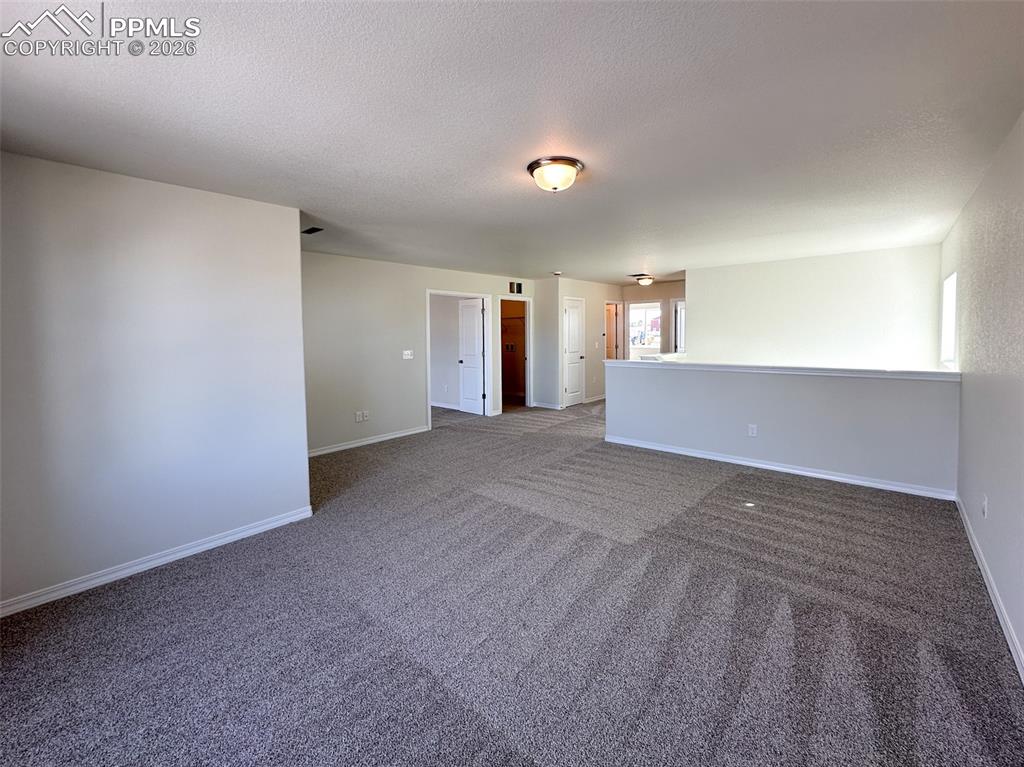 Image 16 of 36: Loft