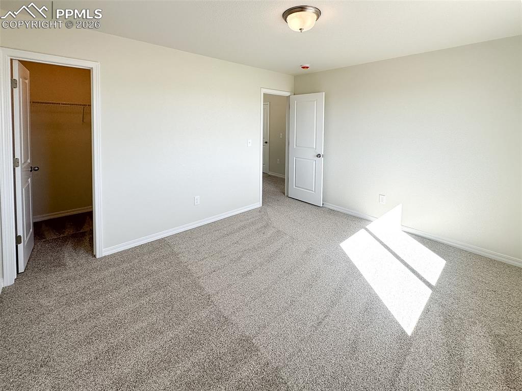 Image 28 of 36: Bedroom