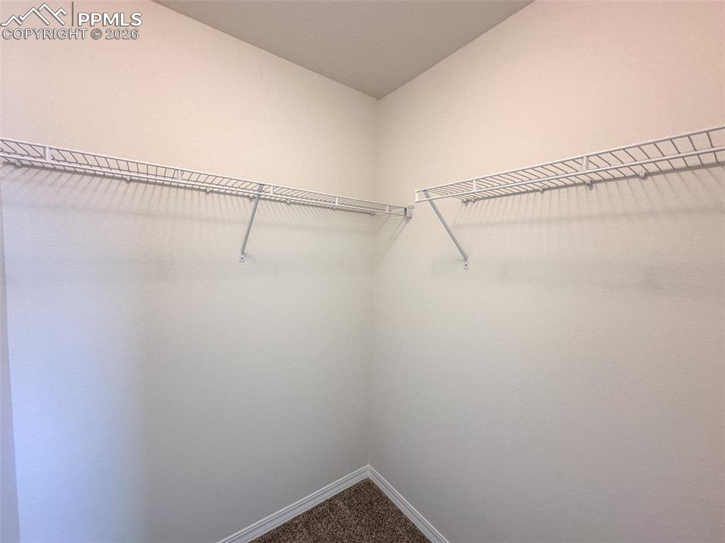 Image 29 of 36: Closet