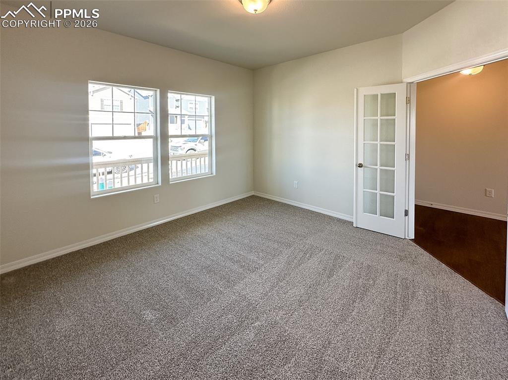 Image 8 of 36: Office