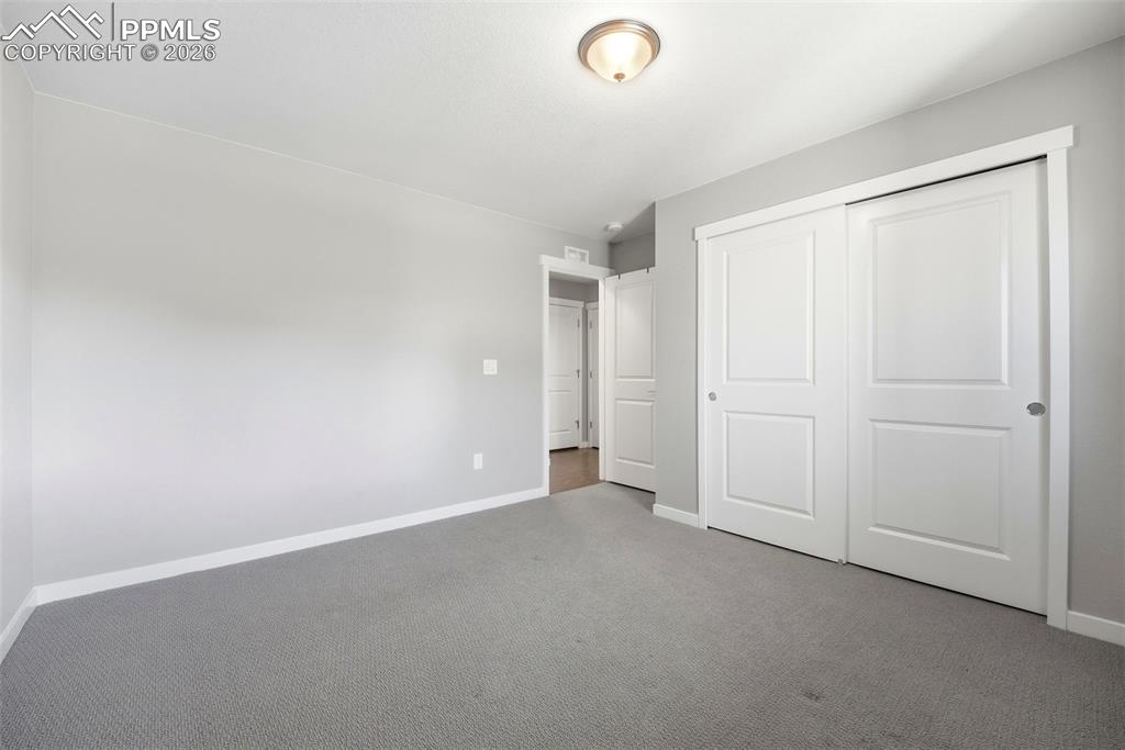 Image 23 of 45: Bedroom