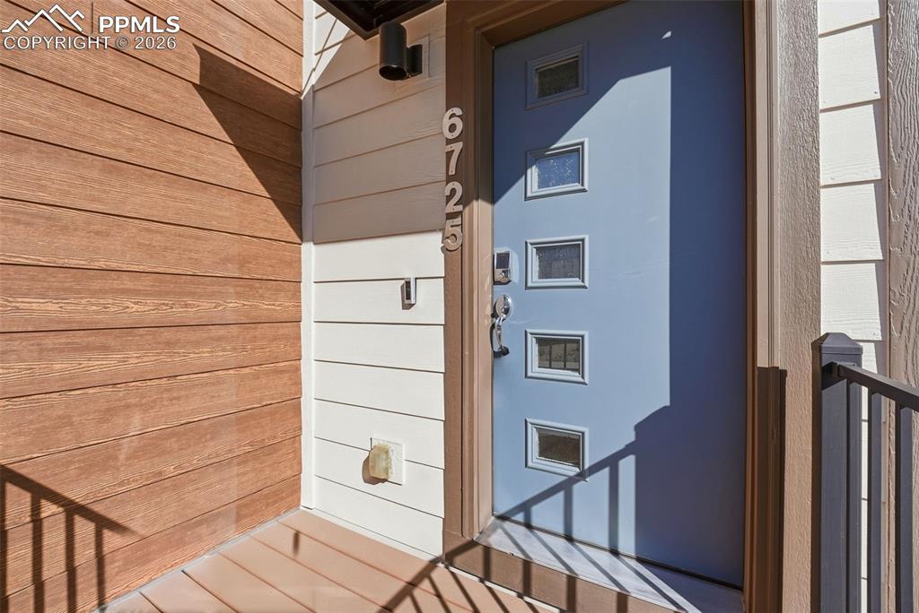 Image 4 of 45: Entry