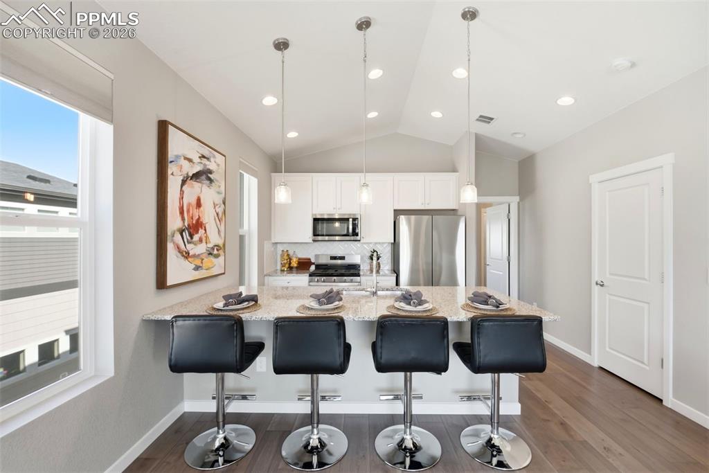 Image 9 of 45: Kitchen