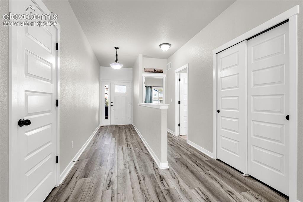 Image 9 of 29: Entryway