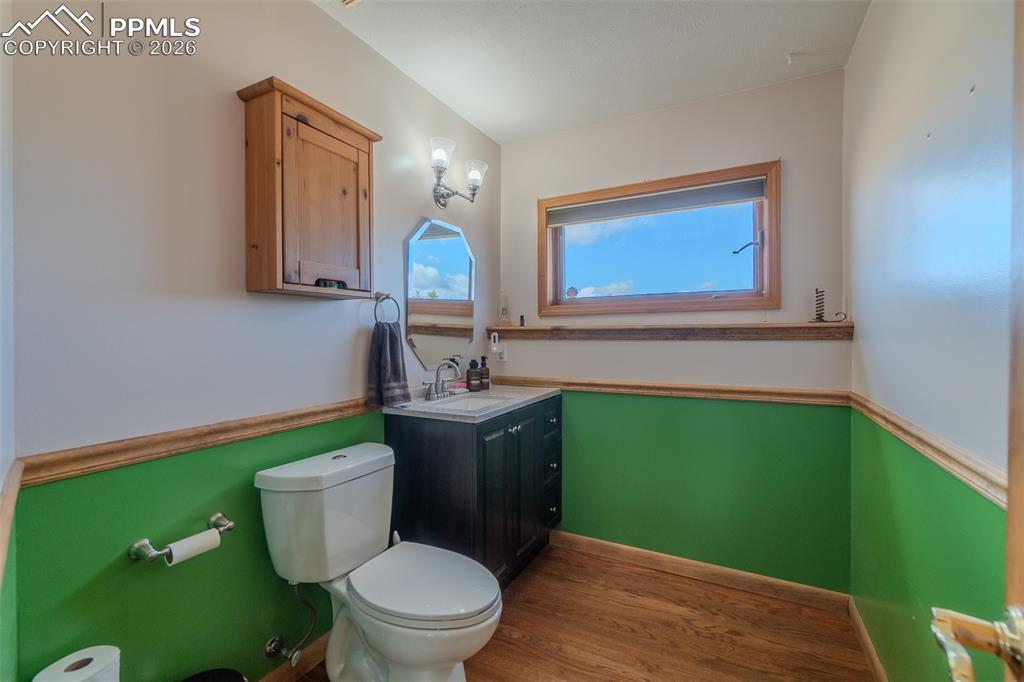 Image 15 of 49: Bathroom