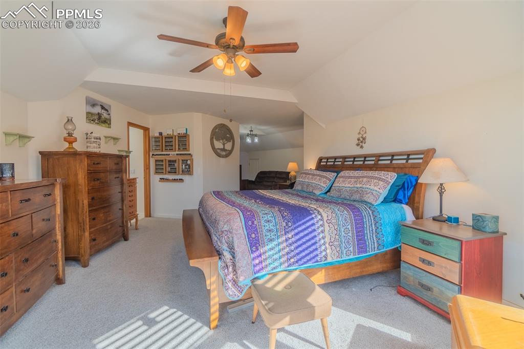 Image 22 of 49: Bedroom