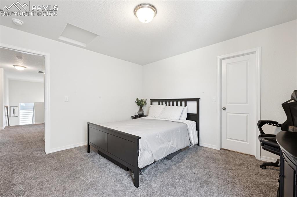 Image 20 of 29: Bedroom