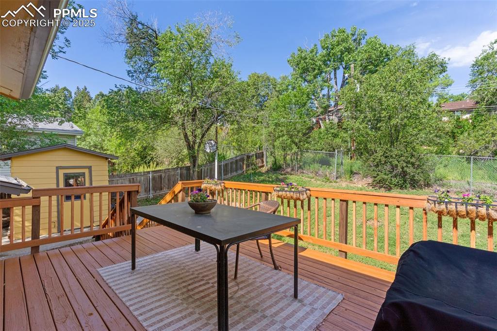 Image 19 of 48: Deck