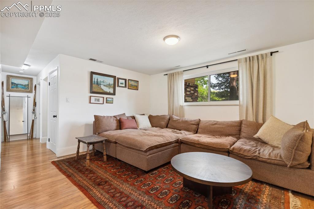 Image 25 of 48: Living Room