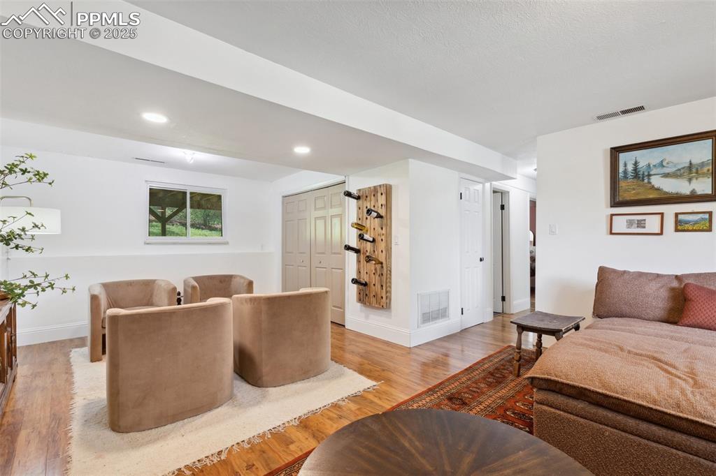 Image 27 of 48: Living Room