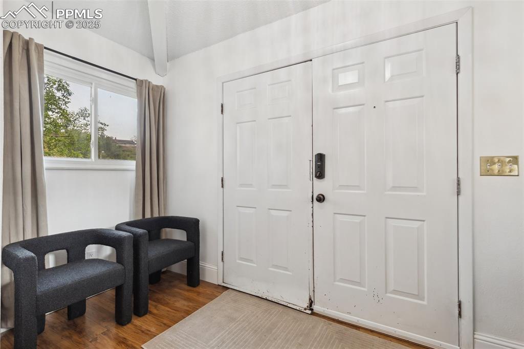 Image 6 of 48: Entry