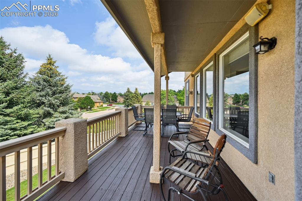 Image 24 of 50: Deck