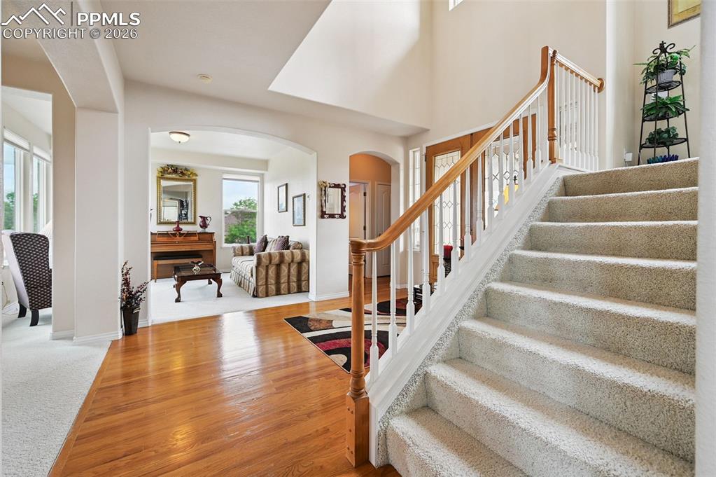 Image 5 of 50: Entry