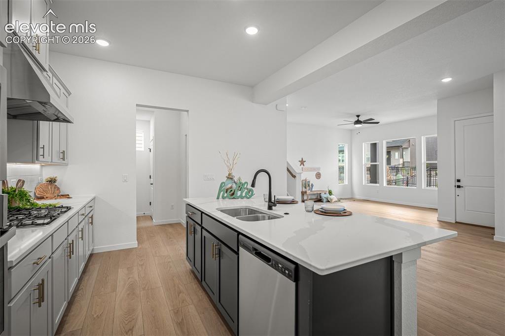 Image 11 of 38: Kitchen