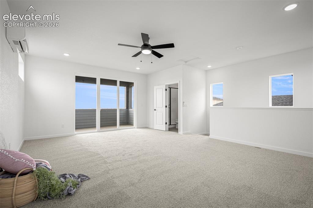 Image 31 of 38: Bonus Room