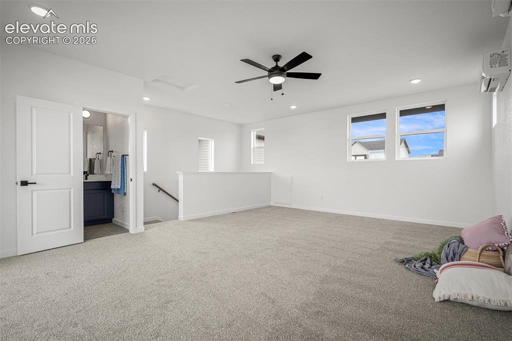 Image 32 of 38: Bonus Room