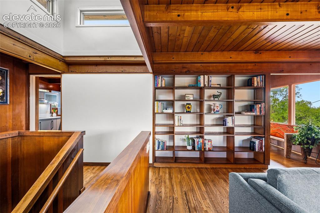Image 10 of 45: Family Room