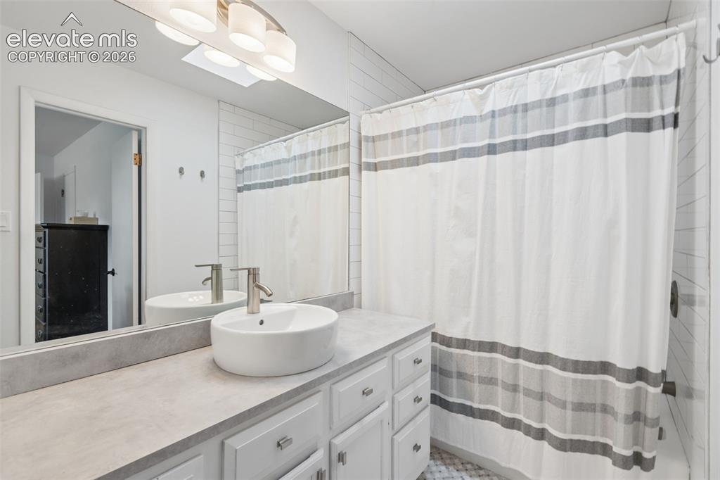 Image 31 of 49: Master Bathroom
