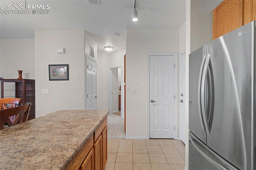 Image 19 of 44: Kitchen