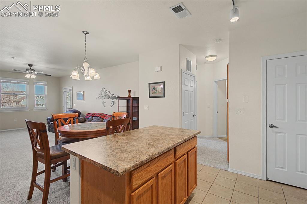 Image 20 of 44: Kitchen