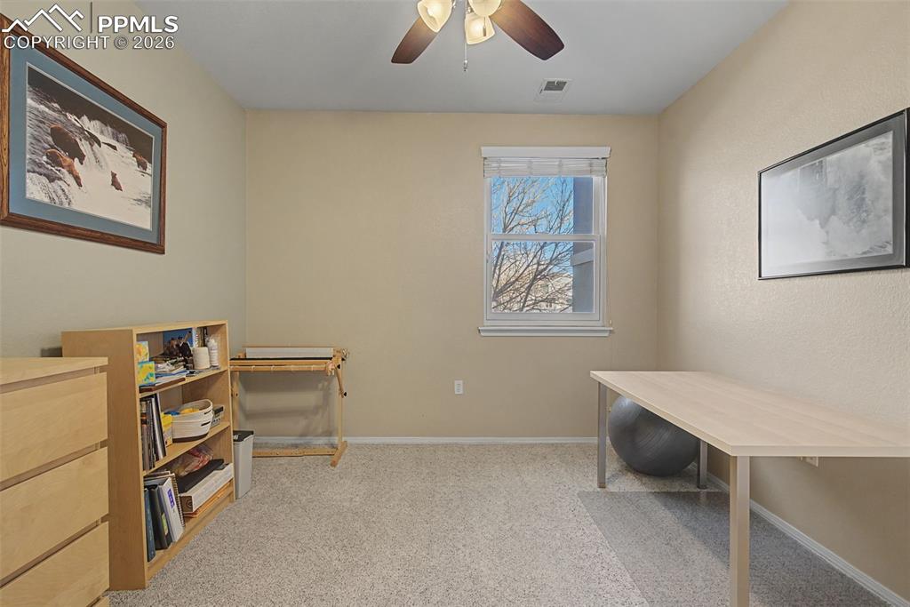 Image 31 of 44: Office