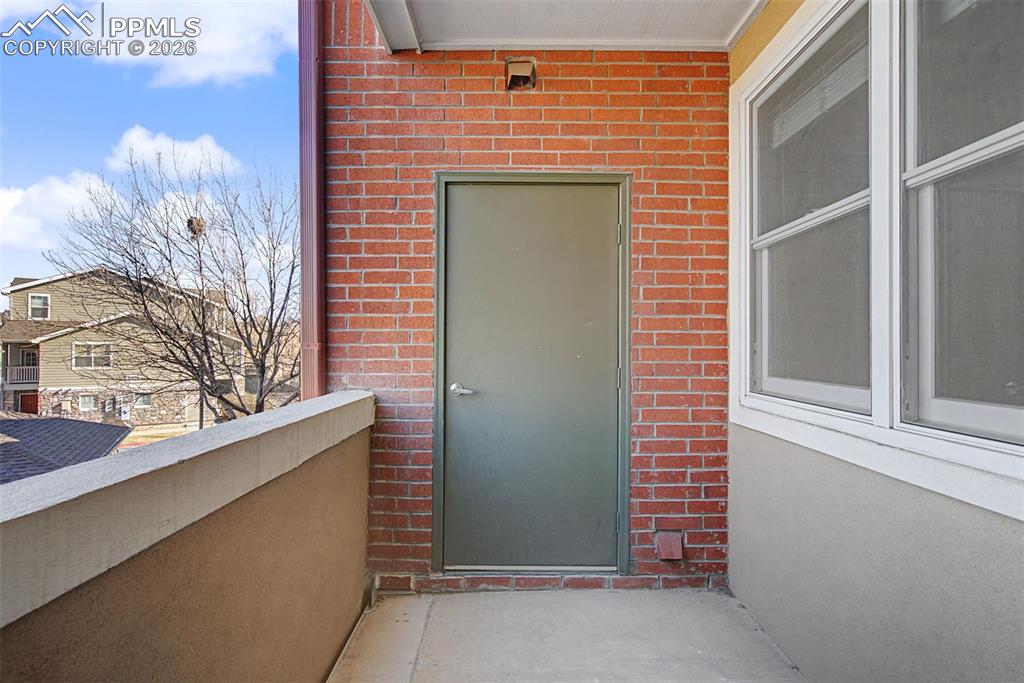 Image 38 of 44: Entry