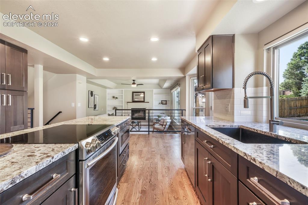 Image 9 of 50: Kitchen