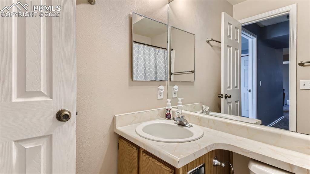 Listing 9818283, Image 23 of 27