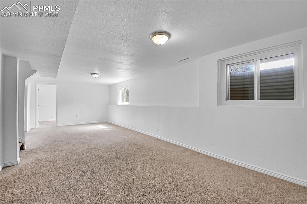 Image 23 of 30: family room - basement level