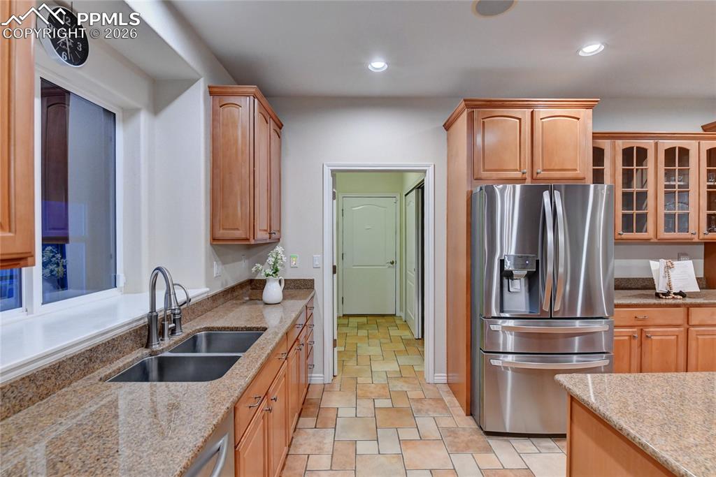 Image 12 of 44: Kitchen