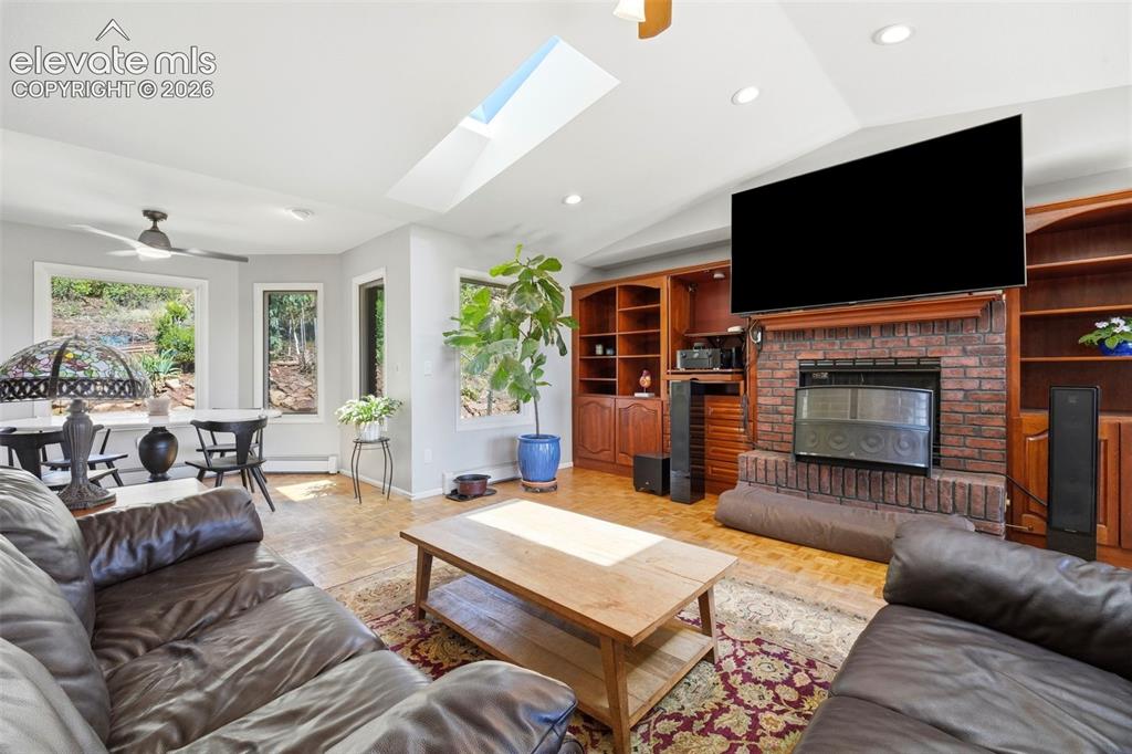 Image 16 of 50: Living Room