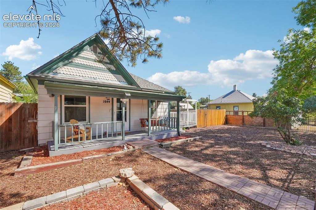 Image 1 of 43: Front of this Westside Gem!!!