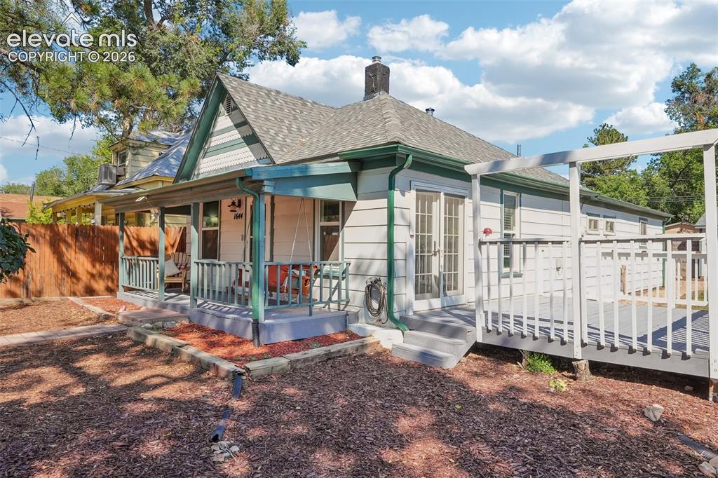 Image 6 of 43: Front of home