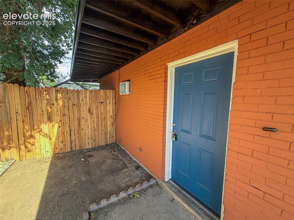 Image 5 of 45: Entry
